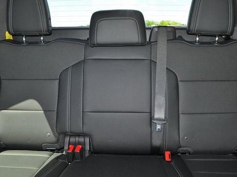 New 2025 Chevrolet Silverado EV LT image 11