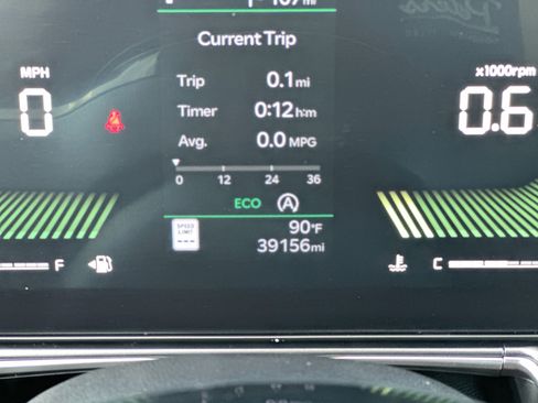 Used 2024 Kia Sorento S image 11