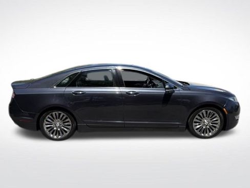 Used 2013 Lincoln MKZ FWD image 10