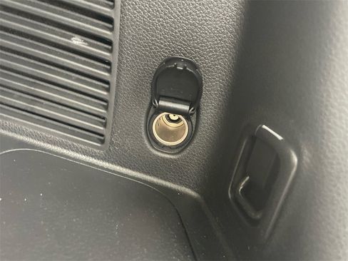 Used 2019 Nissan Rogue SL w/ Premium Package image 53