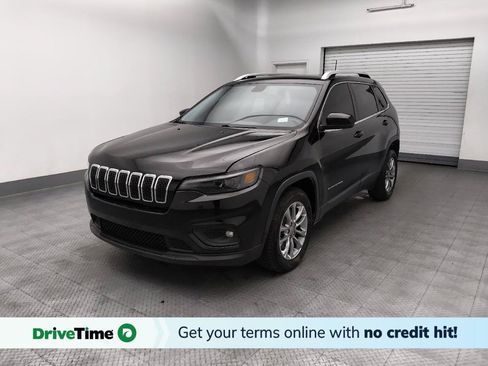 Used 2019 Jeep Cherokee Latitude Plus FWD image 1