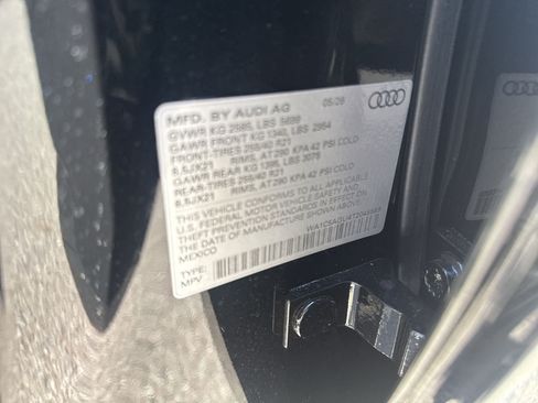 New 2026 Audi SQ5 Prestige AWD/4WD image 38