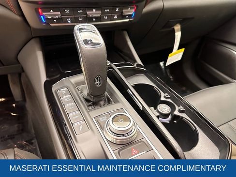 Used 2024 Maserati Levante GT Ultima AWD/4WD image 40