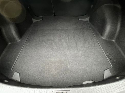 Used 2025 Toyota Corolla LE image 31