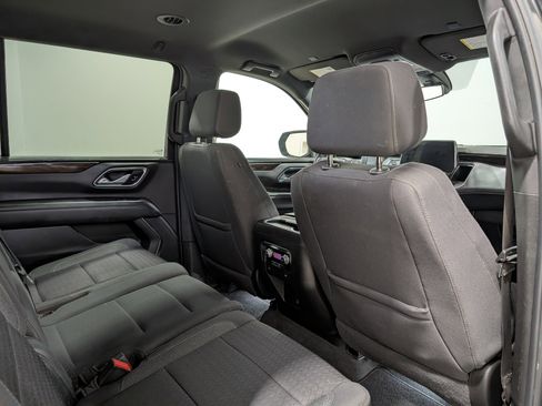 Used 2022 GMC Yukon XL SLE w/ Gmc Pro Safety Plus Package image 19