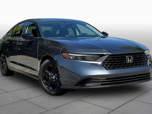 Used 2025 Honda Accord SE image 3