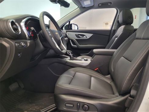 New 2025 Chevrolet Blazer LT w/ Sound & Technology Package image 4