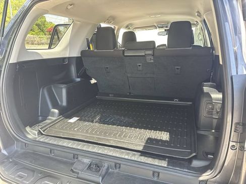 Used 2022 Toyota 4Runner SR5 RWD image 12