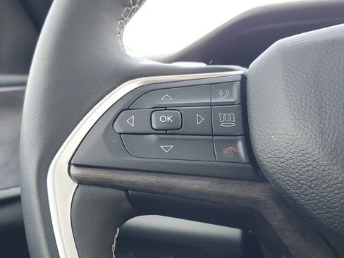 Used 2024 Jeep Grand Cherokee L Limited image 13