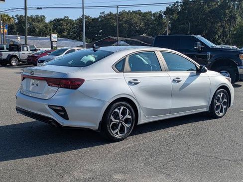 Used 2021 Kia Forte LXS FWD image 4