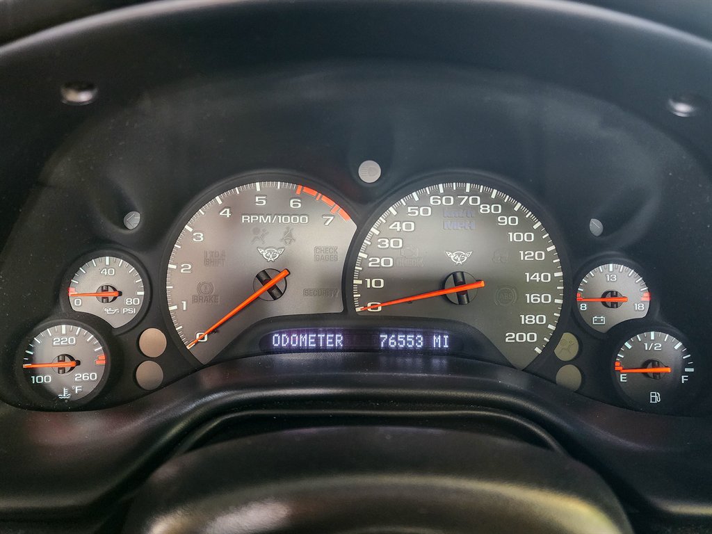Used 1999 Chevrolet Corvette Convertible w/ Memory Pkg RWD image 21
