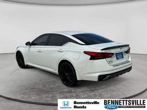 Used 2021 Nissan Altima 2.5 SR w/ SR Premium Package AWD/4WD image 7