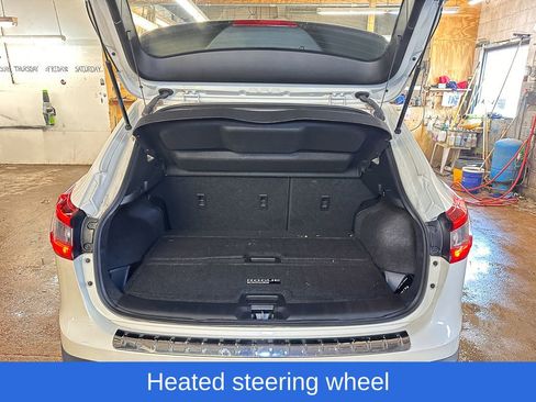 Used 2021 Nissan Rogue Sport SV image 9