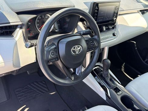Used 2022 Toyota Corolla Cross L FWD image 4