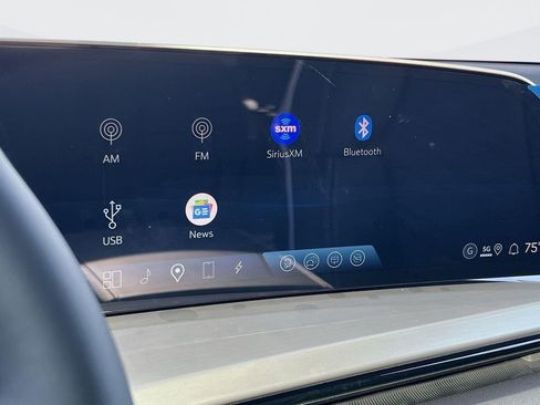 New 2026 Cadillac Vistiq Platinum AWD/4WD image 18