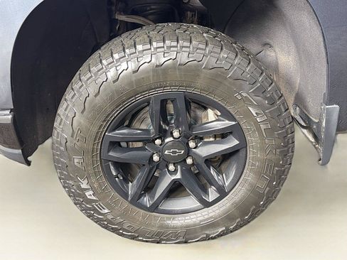 Used 2019 Chevrolet Silverado 1500 Custom Trail Boss w/ Custom Convenience Package AWD/4WD image 32