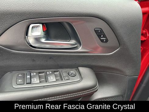 New 2026 Chrysler Pacifica Select AWD/4WD image 19