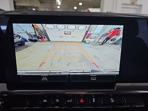 Used 2023 GMC Sierra 1500 Elevation image 29