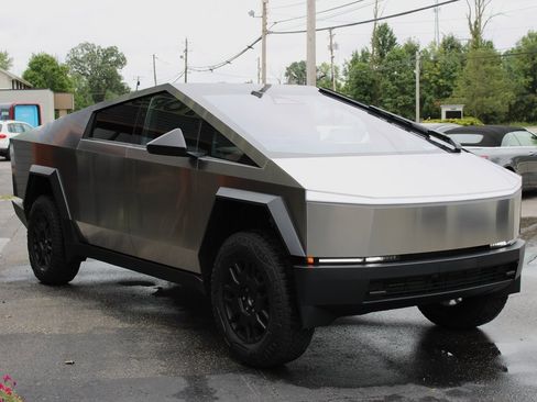 Used 2024 Tesla Cybertruck Cyberbeast image 12