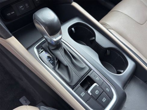 Used 2019 Hyundai Santa Fe Limited image 11