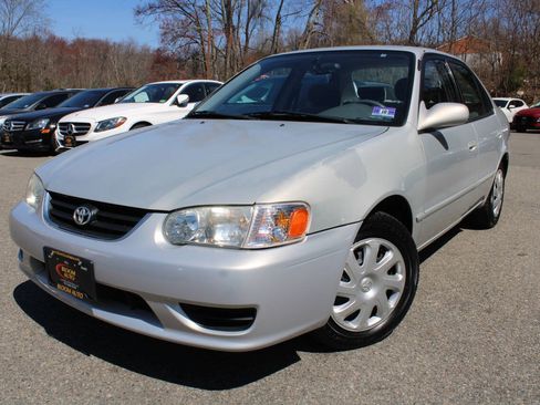 Used 2002 Toyota Corolla LE FWD image 1