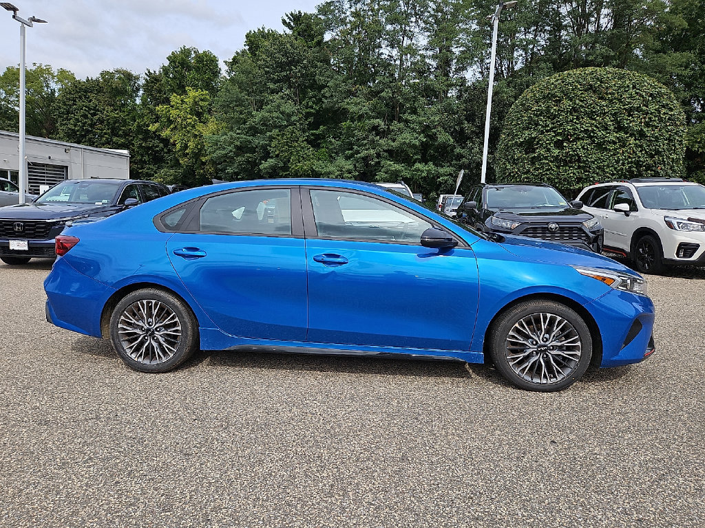 Used 2023 Kia Forte GT-Line w/ GT-Line Technology Package FWD image 7