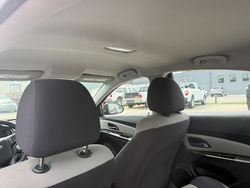 Used 2014 Chevrolet Cruze LS FWD image 20