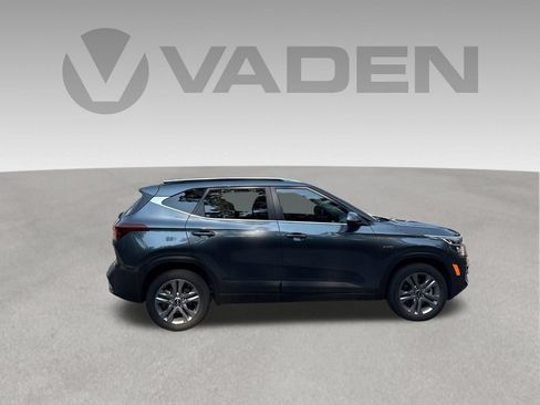 Used 2021 Kia Seltos S AWD/4WD image 25