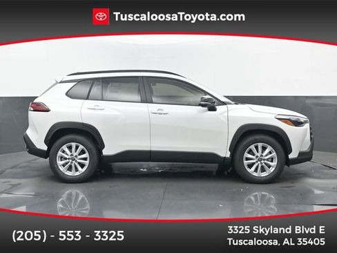 New 2026 Toyota Corolla Cross LE image 1