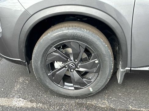 New 2026 Nissan Rogue SV AWD/4WD image 8