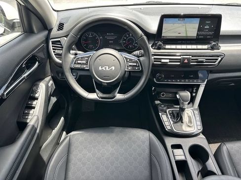 Used 2022 Kia Seltos SX w/ Sunroof Package AWD/4WD image 10