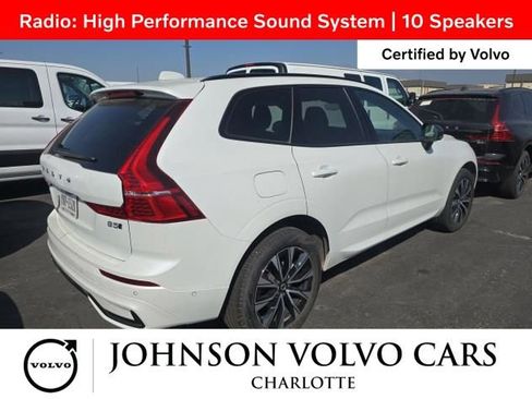 Certified 2025 Volvo XC60 B5 Plus image 3