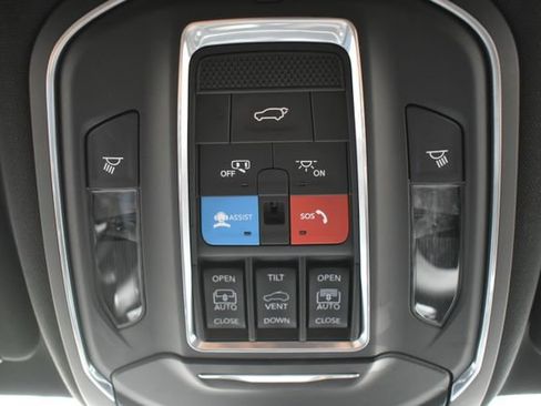 Used 2024 Jeep Wagoneer Series II AWD/4WD image 37