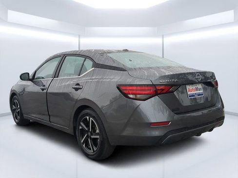 Used 2025 Nissan Sentra SV image 5