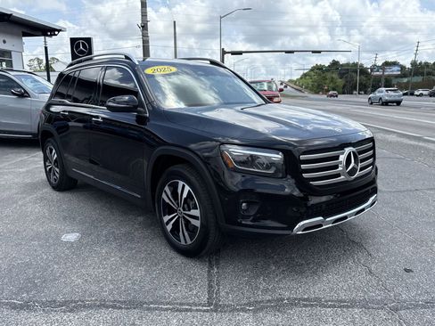 Used 2025 Mercedes-Benz GLB 250 image 7