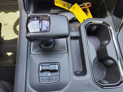 Used 2024 GMC Sierra 1500 AT4 w/ Technology Package AWD/4WD image 24