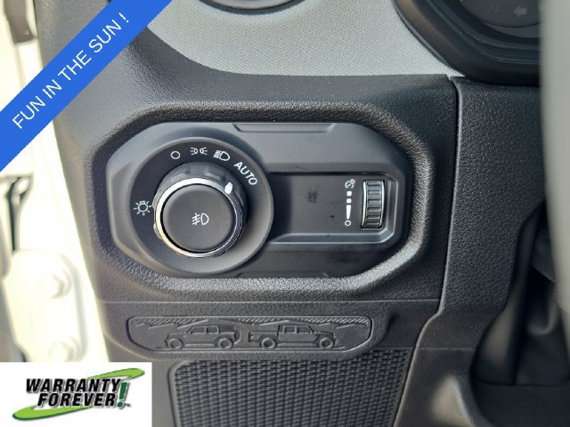 Used 2025 Jeep Wrangler Sport AWD/4WD image 18