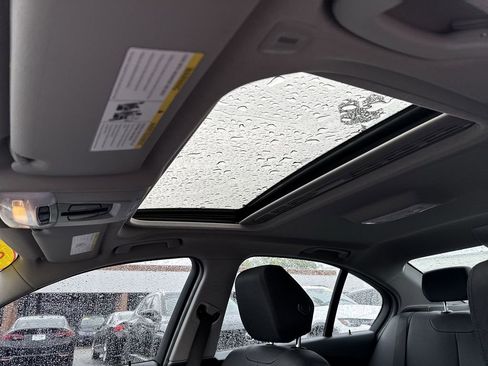 Used 2018 BMW 320i xDrive 320i xDrive image 19