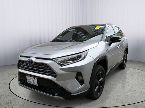 Used 2021 Toyota RAV4 XSE w/ XSE Grade Weather Package AWD/4WD image 3