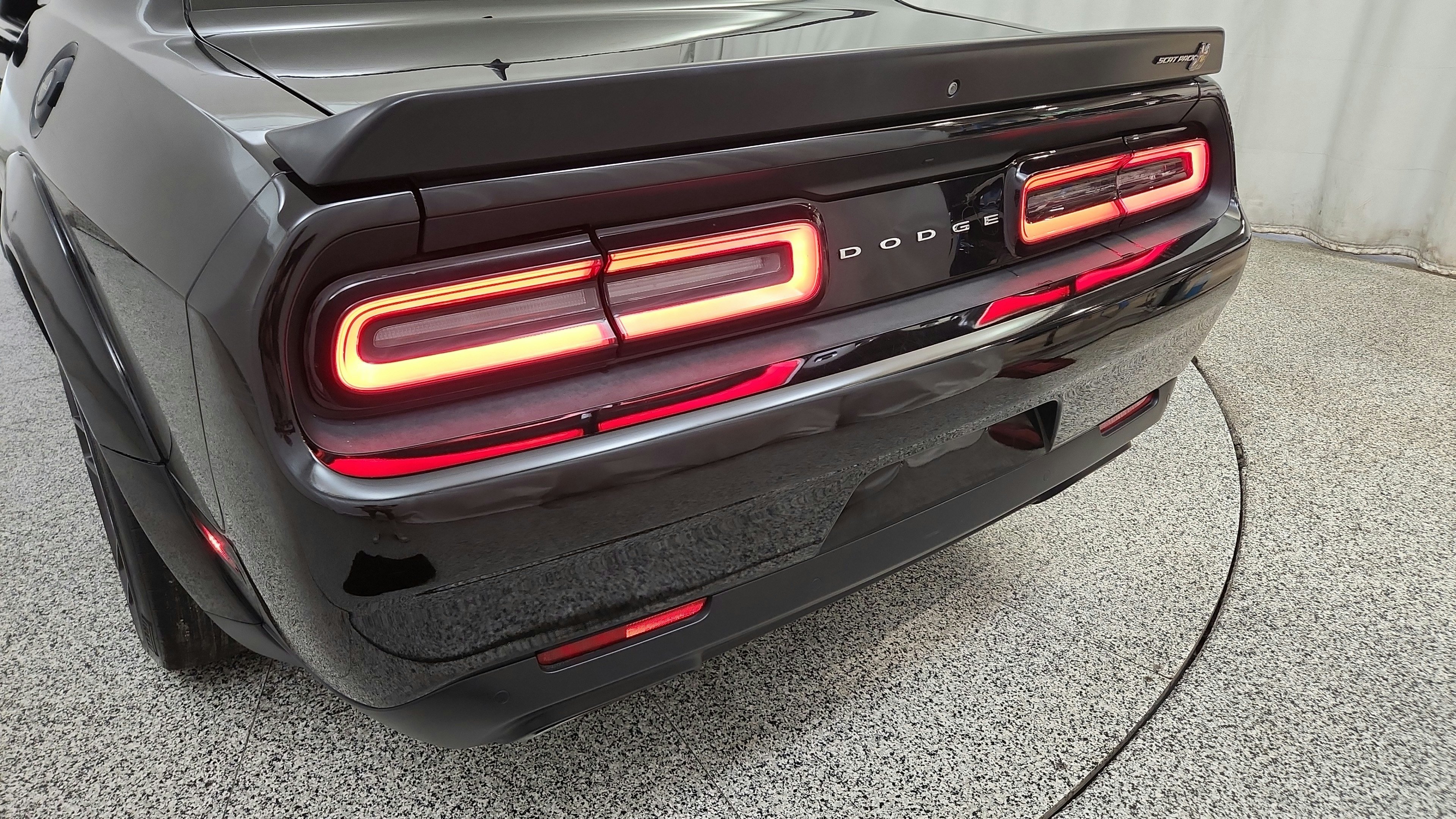Used 2022 Dodge Challenger R/T Scat Pack RWD image 21