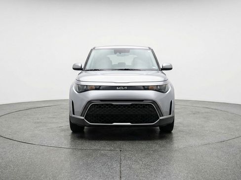 Used 2025 Kia Soul FWD image 2