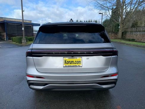 New 2026 Lincoln Nautilus Reserve w/ Jet Appearance Package image 4