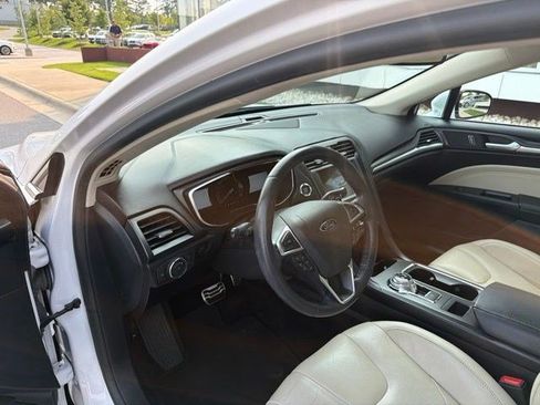 Used 2017 Ford Fusion Titanium FWD image 12