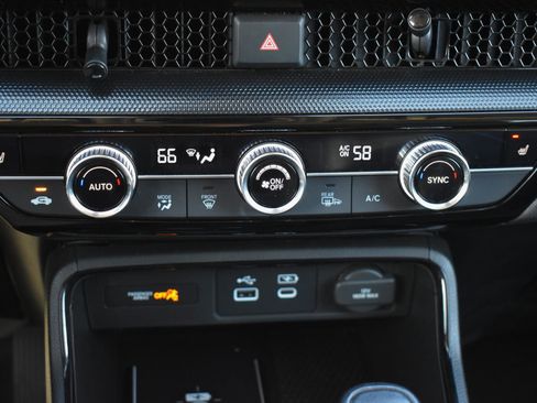 Used 2024 Honda CR-V EX-L image 9