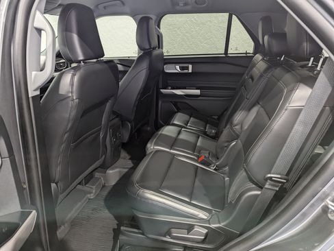Used 2023 Ford Explorer XLT w/ Equipment Group 202A image 11