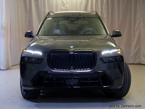 Used 2027 BMW X7 xDrive40i w/ M Sport Package AWD/4WD image 5