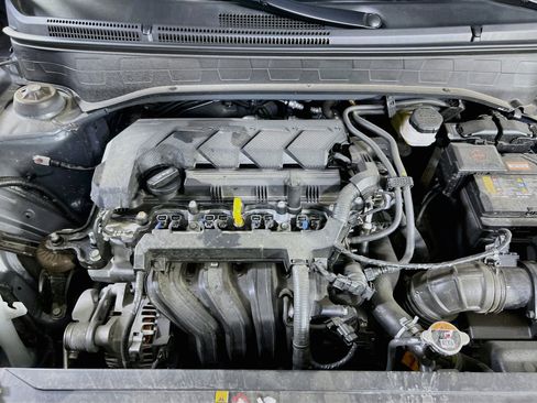 Used 2023 Hyundai Venue SEL image 28