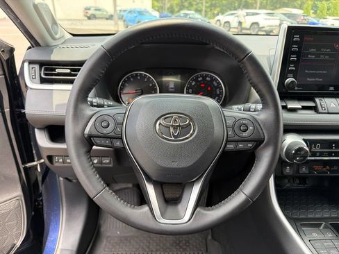 Used 2021 Toyota RAV4 XLE Premium AWD/4WD image 15