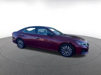 Used 2025 Nissan Altima 2.5 SV video 2