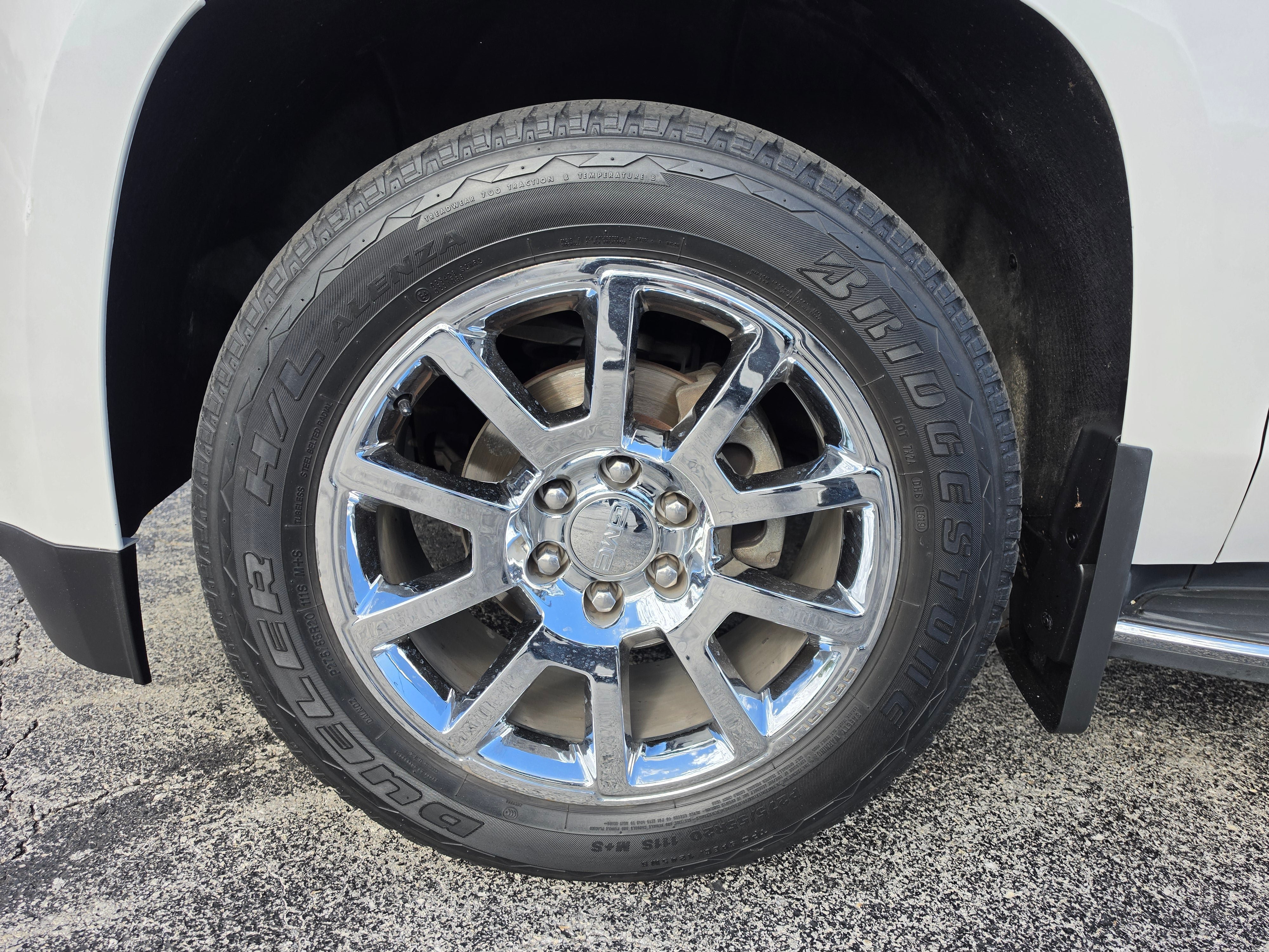 Used 2016 GMC Yukon Denali AWD/4WD image 16